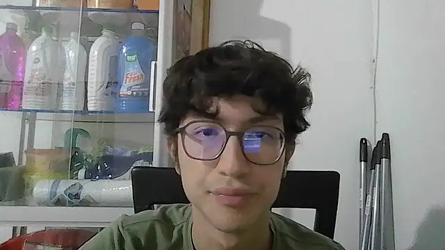Snapshot of Kevintdx chatting on 10/03/25, 04:20 Kevintdx online show from 10/03/25, 04:20