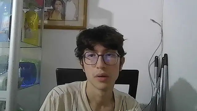 Snapshot of Kevintdx chatting on 10/04/25, 03:37 Kevintdx online show from 10/04/25, 03:37