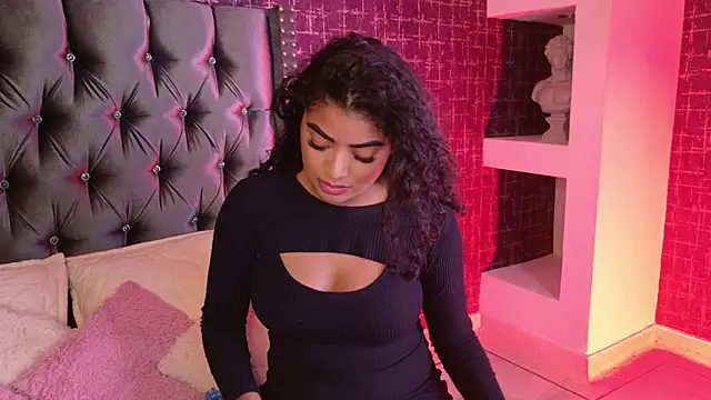 Carly Monroe  online show from 09/10/25, 10:10