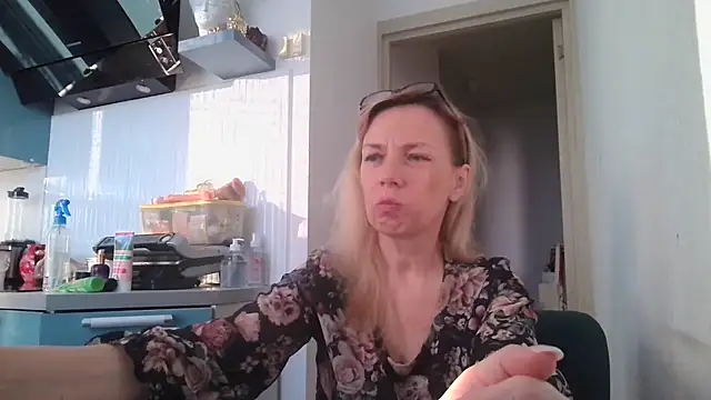 Sweetmurrr online show from 06/20/26, 02:14