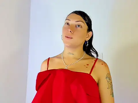 Snapshot of Megan_Gil_ chatting on 09/09/25, 04:28 Megan Gil online show from 09/09/25, 04:28