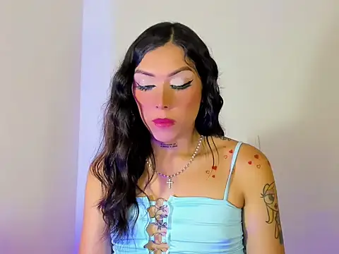 Snapshot of Megan_Gil_ chatting on 09/21/25, 03:52 Megan Gil online show from 09/21/25, 03:52