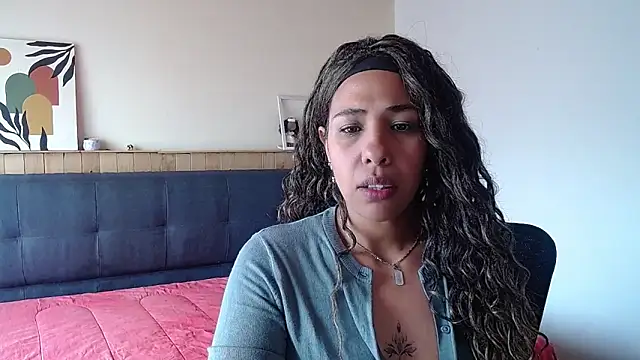 IVONNE COLLINS33 online show from 09/26/25, 03:38