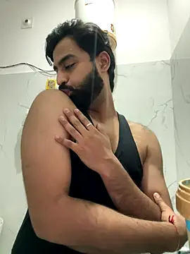 hottestboy03 online show from 10/05/25, 07:45