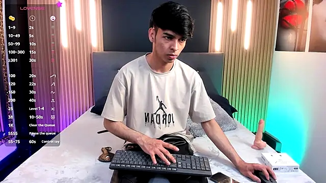 OnlyJos online show from 11/20/25, 07:35