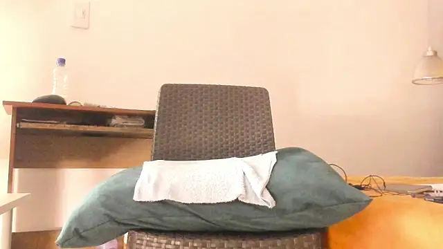 LADY-IN-BLACK online show from 04/29/26, 05:41
