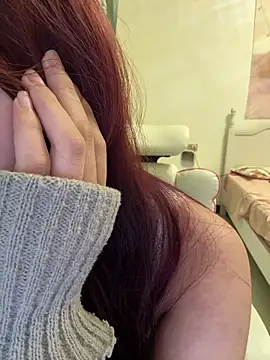 Snapshot of mimi9420 chatting on 10/15/25, 02:28 mimi9420 online show from 10/15/25, 02:28