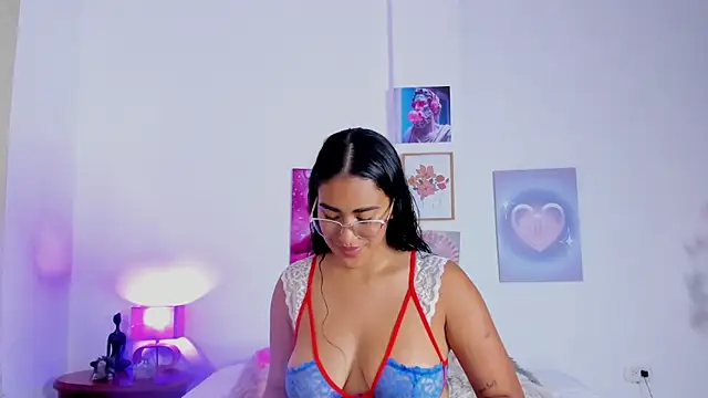 tyra bankss  online show from 10/10/25, 07:13