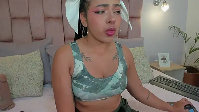 momo ayasse online show from 11/02/25, 02:36