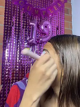 yumi hanna online show from 09/14/25, 07:57