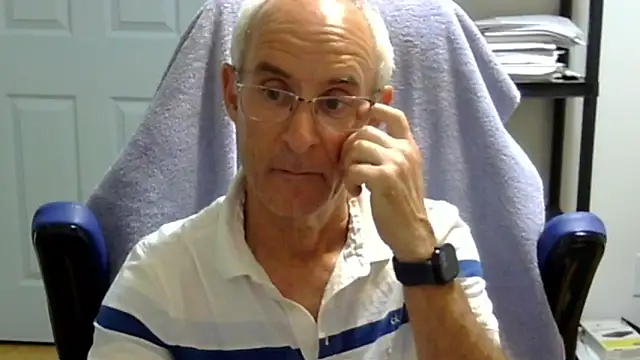 Snapshot of funone1999 chatting on 10/13/25, 04:45 funone1999 online show from 10/13/25, 04:45