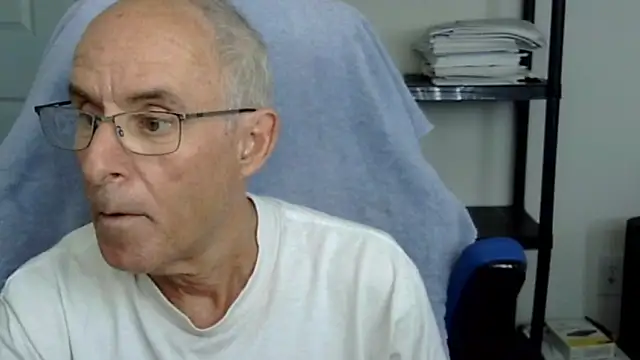 Snapshot of funone1999 chatting on 10/26/25, 06:14 funone1999 online show from 10/26/25, 06:14