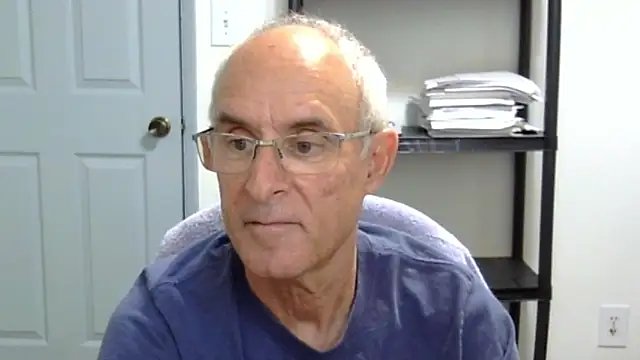 Snapshot of funone1999 chatting on 11/20/25, 10:31 funone1999 online show from 11/20/25, 10:31