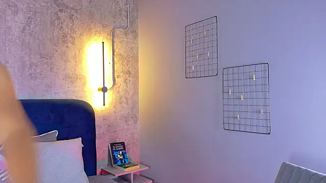 isabellaho1317 online show from 10/23/25, 08:18