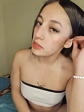 Snapshot of StefaniaFoxx_ chatting on 07/04/26, 06:41 StefaniaFoxx online show from 07/04/26, 06:41