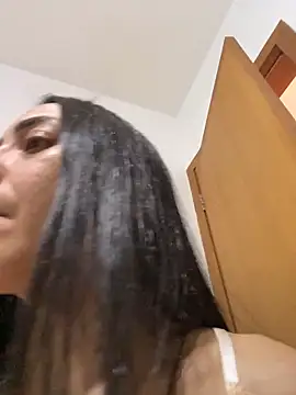 lucioliveira online show from 06/21/26, 02:41