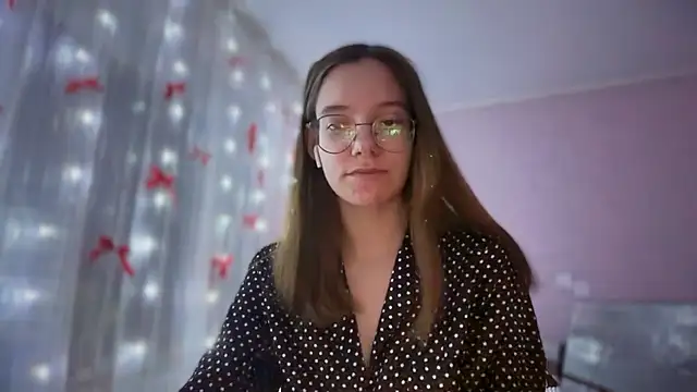 Snapshot of Vietero chatting on 02/01/26, 06:17 Vietero online show from 02/01/26, 06:17