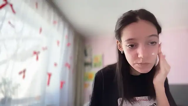 Snapshot of Vietero chatting on 03/11/26, 12:00 Vietero online show from 03/11/26, 12:00