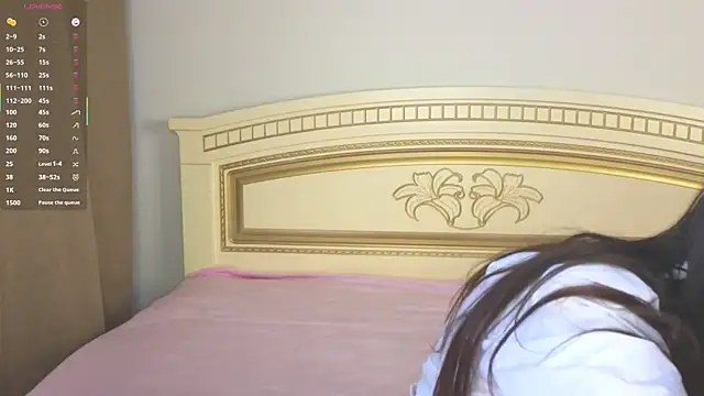 SoftieDream online show from 12/15/25, 06:17