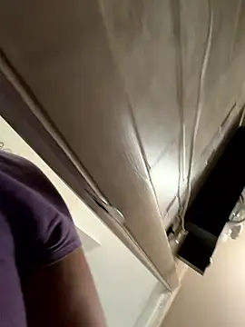 Snapshot of allybluee777 chatting on 01/08/26, 05:15 allybluee777 online show from 01/08/26, 05:15