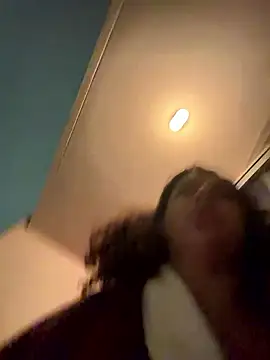 Snapshot of allybluee777 chatting on 01/13/26, 03:01 allybluee777 online show from 01/13/26, 03:01