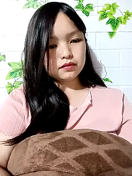 XoiXoi232 online show from 05/04/26, 12:01