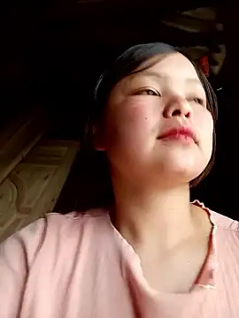 XoiXoi232 online show from 05/06/26, 04:52