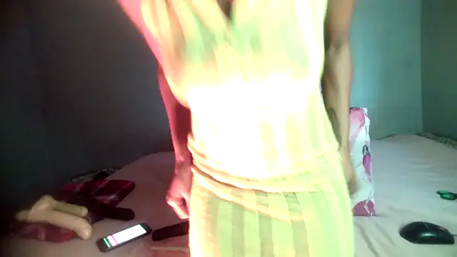 blueyXxX online show from 05/13/26, 12:46