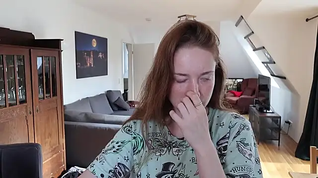 Snapshot of Tanywish chatting on 11/03/25, 11:33 Tanywish online show from 11/03/25, 11:33