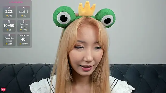 Snapshot of Yume_ko chatting on 09/12/25, 11:43 Yume ko online show from 09/12/25, 11:43