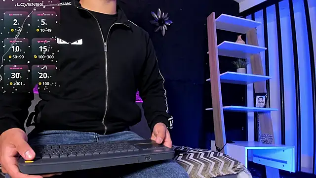 Axel grey  online show from 12/20/25, 12:23