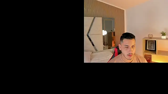 Snapshot of Axel_grey_ chatting on 07/23/26, 12:47 Axel grey online show from 07/23/26, 12:47