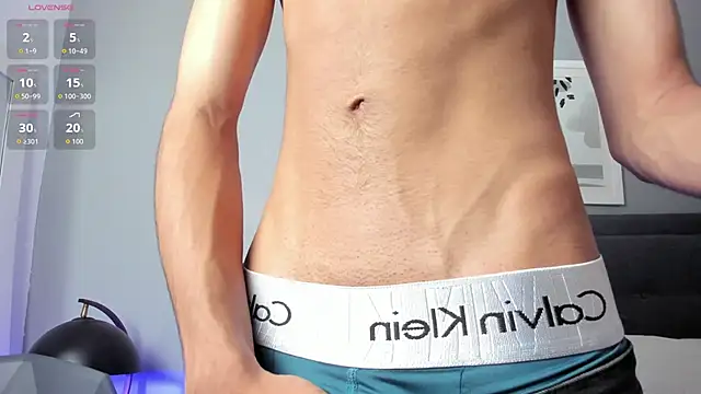 Snapshot of Tylerffoxx chatting on 02/18/26, 08:38 Tylerffoxx online show from 02/18/26, 08:38