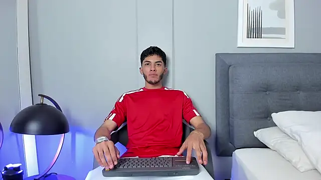 Snapshot of Tylerffoxx chatting on 02/27/26, 09:37 Tylerffoxx online show from 02/27/26, 09:37