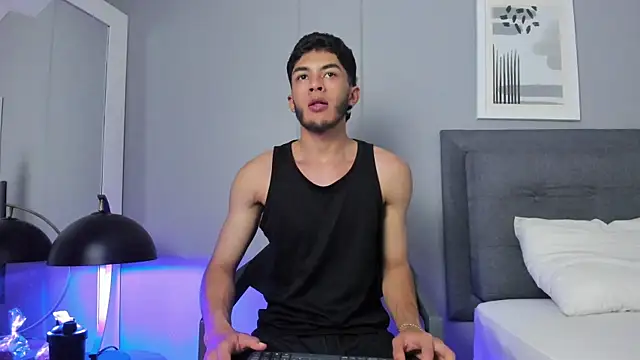 Snapshot of Tylerffoxx chatting on 03/12/26, 10:16 Tylerffoxx online show from 03/12/26, 10:16