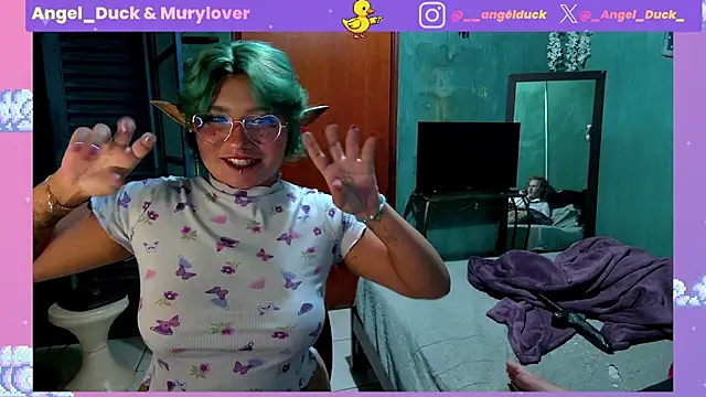 Angel Duck online show from 05/25/26, 10:16