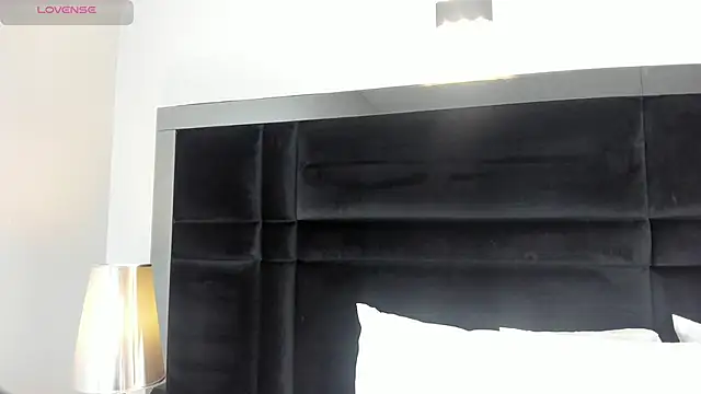 CarolineLee  online show from 02/28/26, 10:44