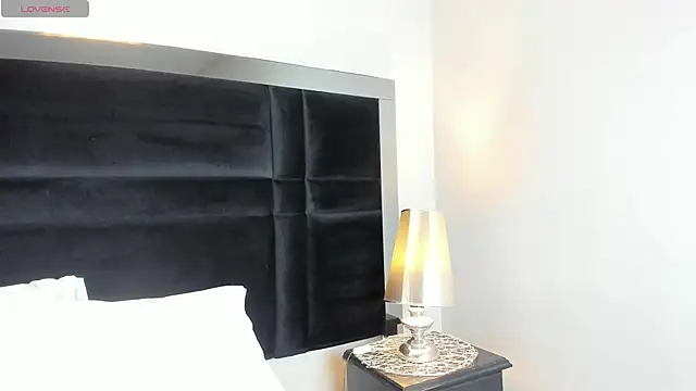Snapshot of CarolineLee_ chatting on 03/24/26, 10:37 CarolineLee online show from 03/24/26, 10:37