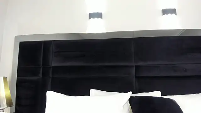Snapshot of CarolineLee_ chatting on 03/30/26, 10:33 CarolineLee online show from 03/30/26, 10:33