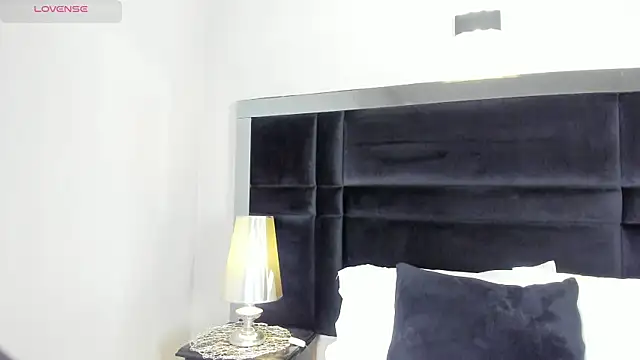 Snapshot of CarolineLee_ chatting on 03/31/26, 10:32 CarolineLee online show from 03/31/26, 10:32