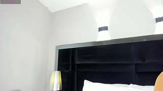 Snapshot of CarolineLee_ chatting on 04/02/26, 06:05 CarolineLee online show from 04/02/26, 06:05