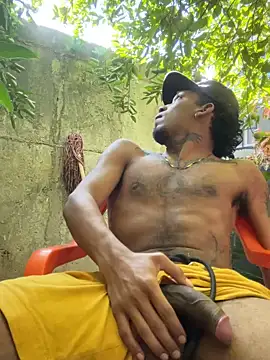 Snapshot of DIEGO_WICKED chatting on 12/20/25, 01:40 DIEGO WICKED online show from 12/20/25, 01:40