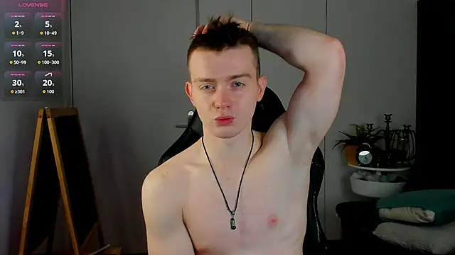 Snapshot of Happydeimos chatting on 11/17/25, 10:15 Happydeimos online show from 11/17/25, 10:15