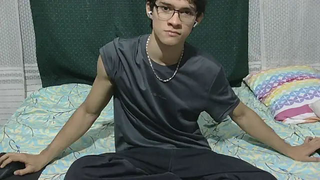 Snapshot of Samuel_Hills_II chatting on 02/17/26, 01:51 Samuel Hills II online show from 02/17/26, 01:51
