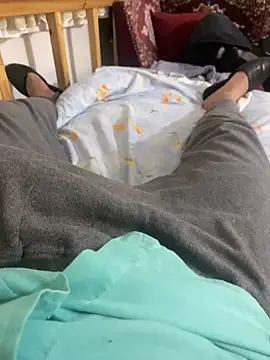 Snapshot of Darbelimatkap38 chatting on 10/28/25, 04:20 Darbelimatkap38 online show from 10/28/25, 04:20