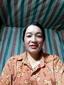 Snapshot of Bliss_rose chatting on 11/01/25, 02:02 Bliss rose online show from 11/01/25, 02:02