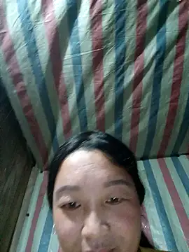 Snapshot of Bliss_rose chatting on 11/23/25, 10:26 Bliss rose online show from 11/23/25, 10:26