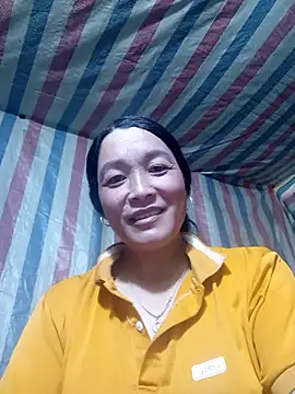 Snapshot of Bliss_rose chatting on 12/21/25, 06:42 Bliss rose online show from 12/21/25, 06:42