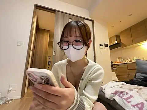 Snapshot of nano-da-u chatting on 06/04/26, 10:38 nano-da-u online show from 06/04/26, 10:38