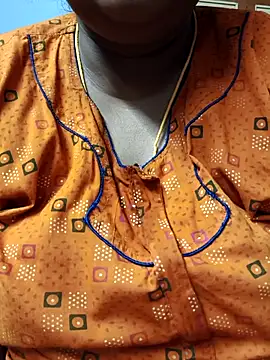 Snapshot of TAMIL_ELAKKIYA chatting on 09/27/25, 07:35 TAMIL ELAKKIYA online show from 09/27/25, 07:35